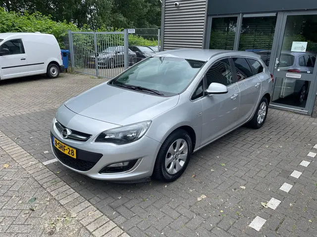Opel Astra Sports Tourer 1.4 Turbo Business + 2013 Benzine 5