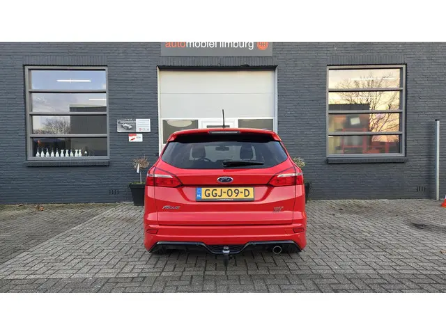 Ford Focus Wagon 1.5 Red Edition 2017 Benzine 5