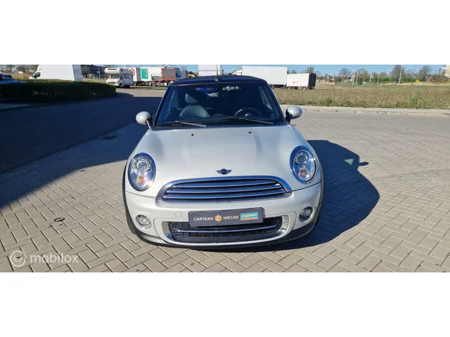 MINI Cooper Cabrio 1.6 Chili NAVI/LEER/PDC/VOL 2012 Benzine 7