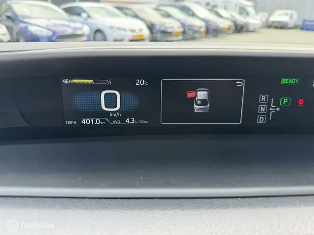 Toyota Prius 1.8 Dynamic 2017 Hybride Benzine 19