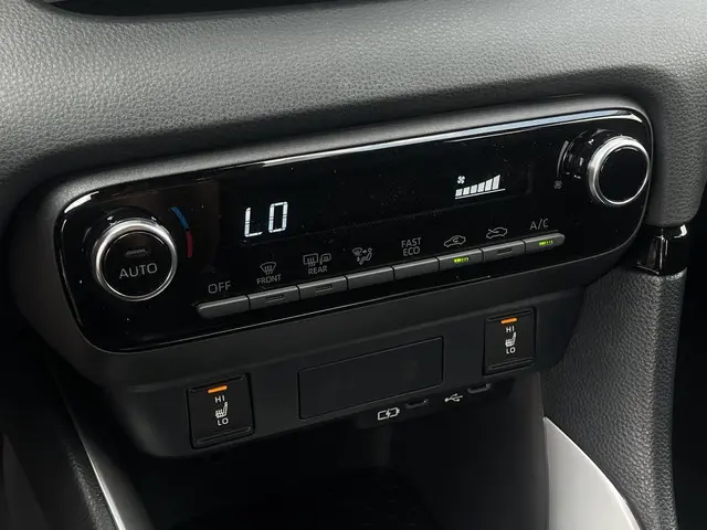 Toyota Yaris 1.5 Hybrid Active 2025 Hybride Benzine 19