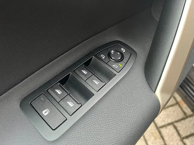 BMW iX xDrive40 Executive 77 kWh 2022 Elektrisch 8