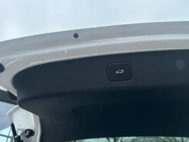 MG EHS 1.5 TGDI Luxury 2023 Hybride Benzine 6