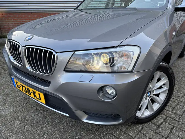BMW X3 xDrive20i High Executive 2012 Benzine 2
