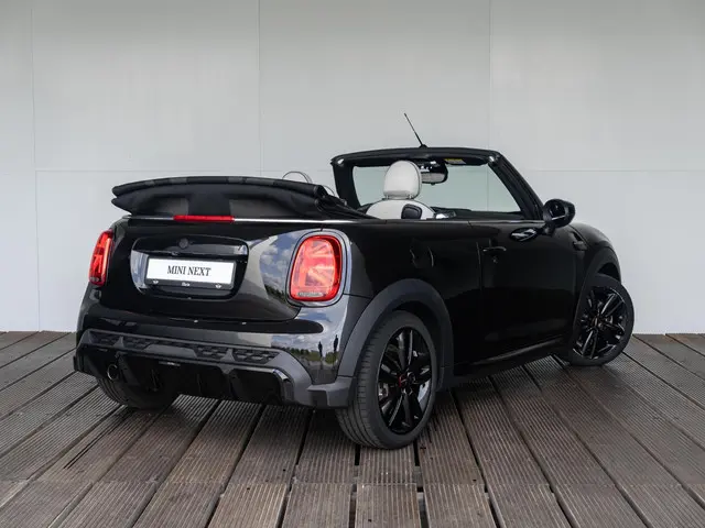 MINI Cooper Cabrio Aut. 2022 Benzine 2