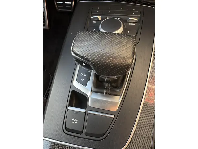 Audi Q5 2.0 TFSI quattro Launch Edition 2017 Benzine 17