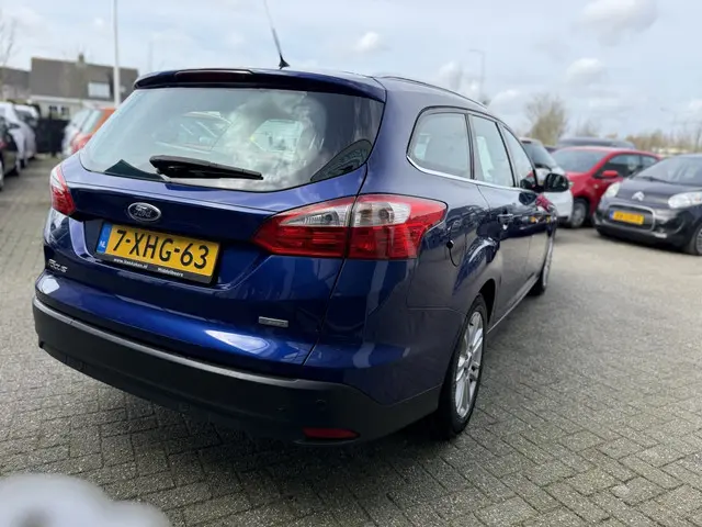 Ford Focus Wagon 1.0 EcoB. Edit. Plus 2014 Benzine 13