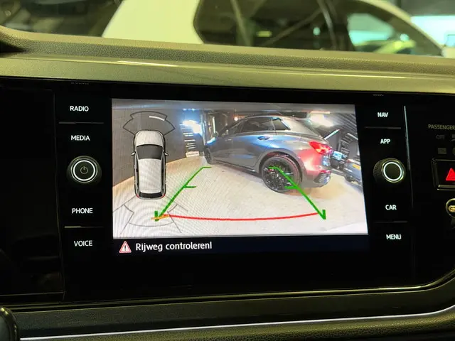 Volkswagen Polo 2.0 TSI GTI|PANO|BOMVOL! 2019 Benzine 15