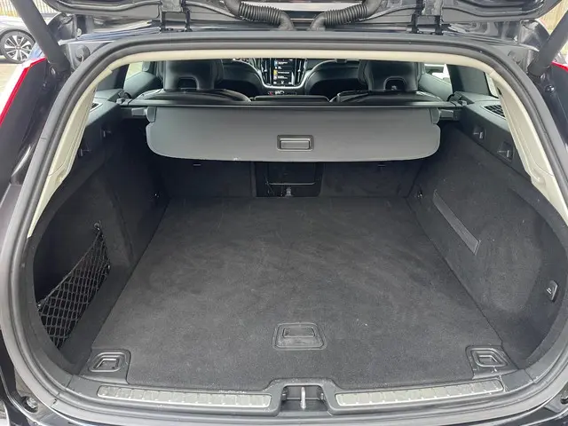 Volvo V60 2.0 T5 Momentum 2019 Benzine 13