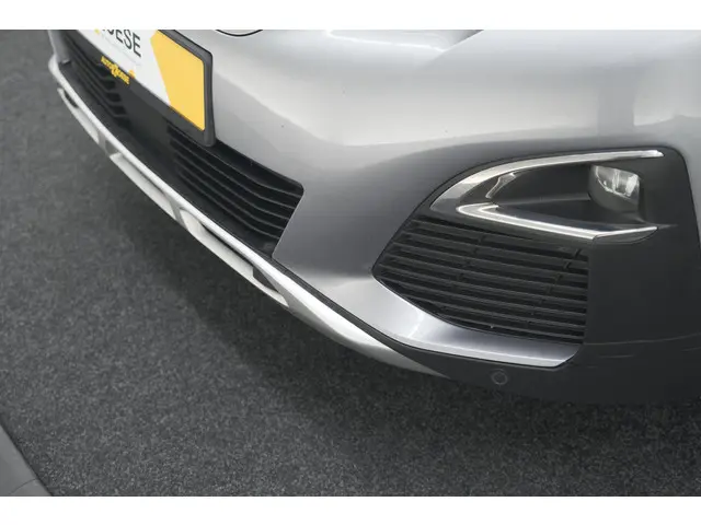 Peugeot 3008 PureTech 130 EAT8 GT Line 2019 Benzine 18