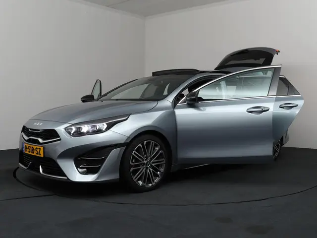 Kia ProCeed 1.5 T-GDi GT-PlusLine 2022 Benzine 42