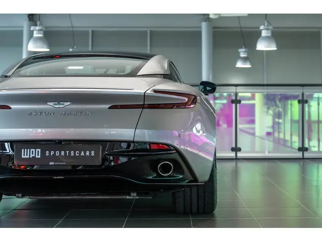 Aston Martin DB12 4.0 V8 2024 Benzine 16