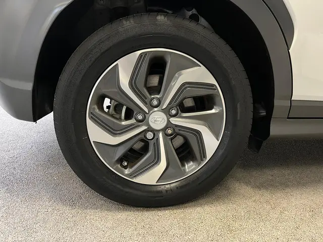 Hyundai Kona 1.6 GDI HEV Fashion 2021 Hybride Benzine 32