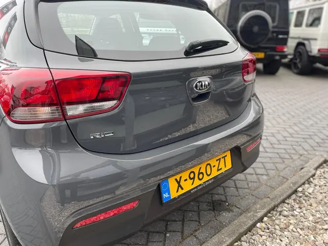 Kia Rio | Camera | Carplay| PDC | DAB | LMV | 2021 Benzine 12
