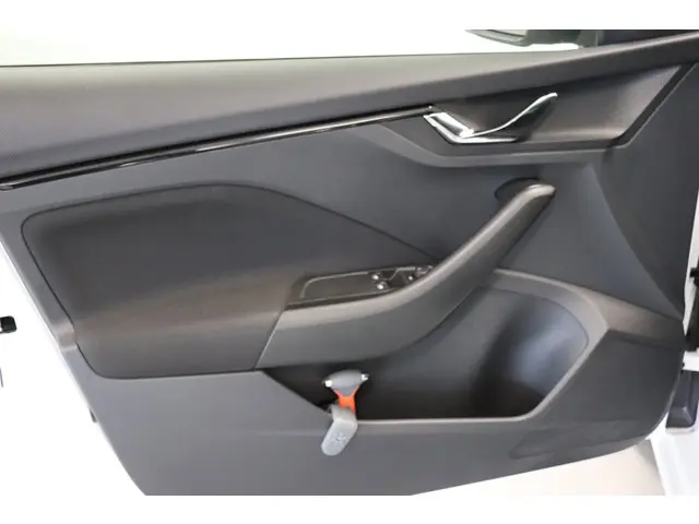 Škoda Scala 1.0 TSI Ambition 2022 Benzine 10