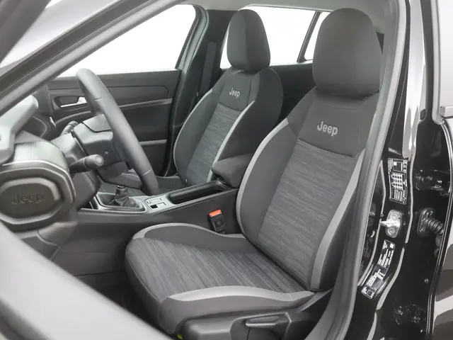 Jeep Avenger 1.2 Altitude 2024 Benzine 32