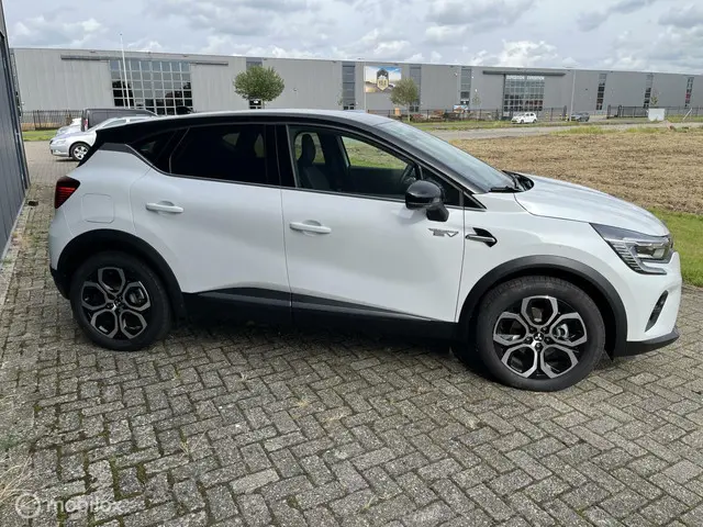 Mitsubishi ASX 1.6 PHEV AT Instyle 2023 Hybride Benzine 27