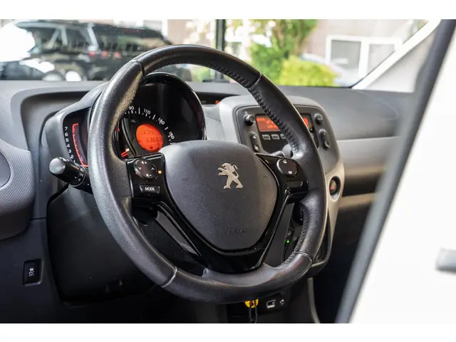 Peugeot 108 1.0 e-VTi Active 2019 Benzine 18