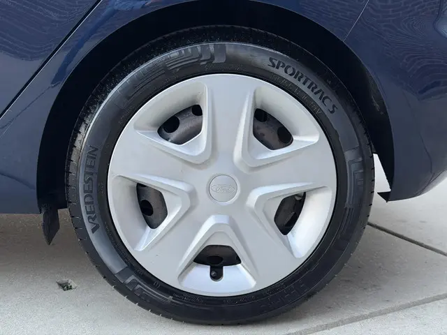 Ford Fiesta 1.1 Trend 2017 Benzine 24