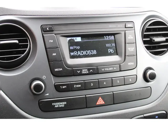 Hyundai i10 1.2i Automaat 2017 Benzine 17