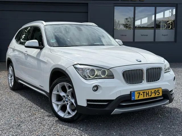 BMW X1 sDrive20i Business 2014 Benzine 4