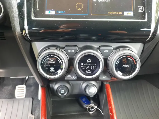 Suzuki Swift 1.4 Sport Smart Hybrid 2021 Benzine 13