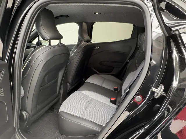 Renault Clio 1.0 TCe 90 GPF Techno 2024 Benzine 30