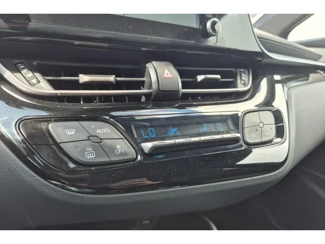 Toyota C-HR 1.8 Hybrid Dynamic 2021 Hybride Benzine 27