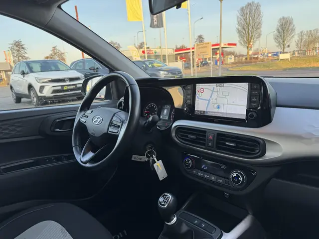 Hyundai i10 1.0 Premium 2022 Benzine 15