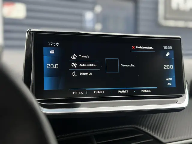 Peugeot 208 1.2 PureTech 100pk Allure Pack 2021 Benzine 18