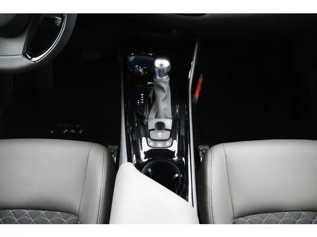 Toyota C-HR 2.0 Hybrid Executive 2021 Hybride Benzine 26