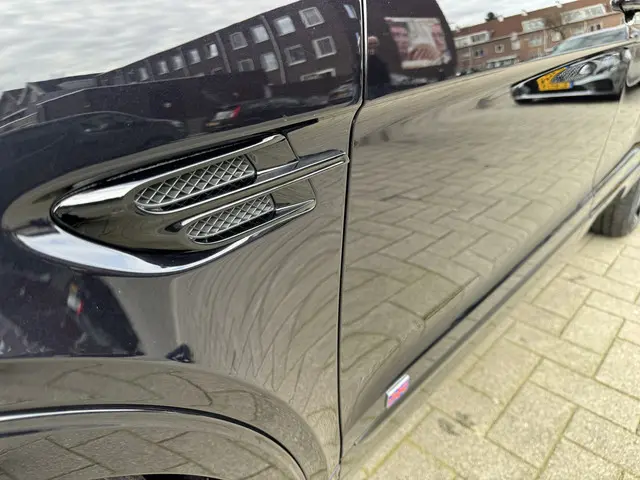 Bentley Bentayga 6.0 W12 FIRST BLACK EDITION 2016 Benzine 9