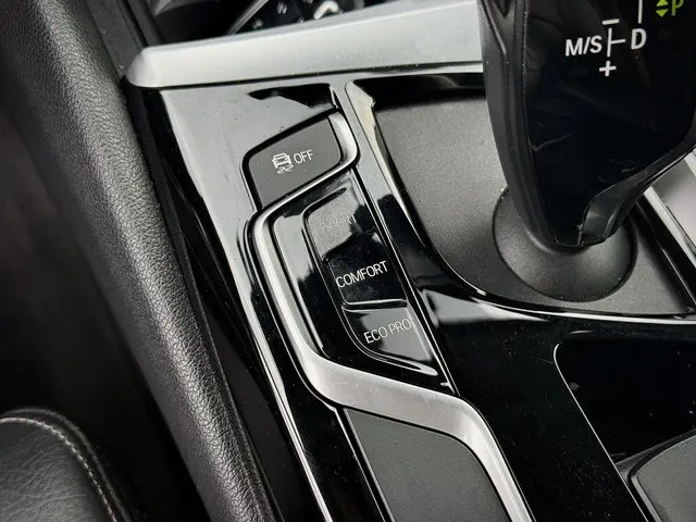 BMW 5 Serie Touring 520i High Executive 2018 Benzine 16