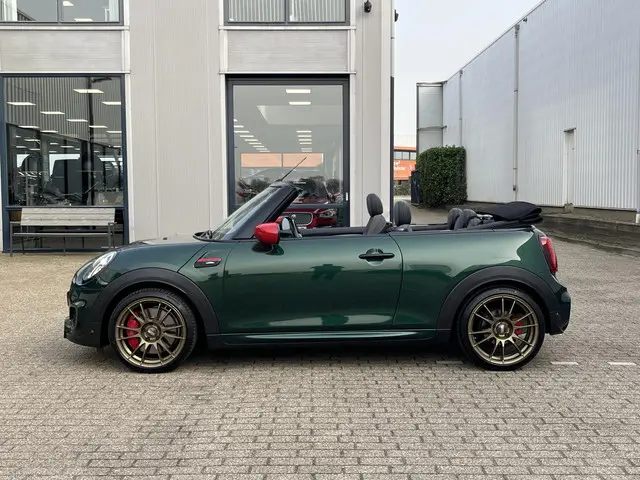MINI Cooper Cabrio 2.0 John Works Chili 2017 Benzine 38