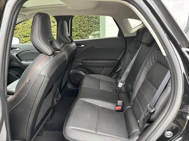 Renault Captur 1.3 mild hybrid 160 iconic 2024 Benzine 8