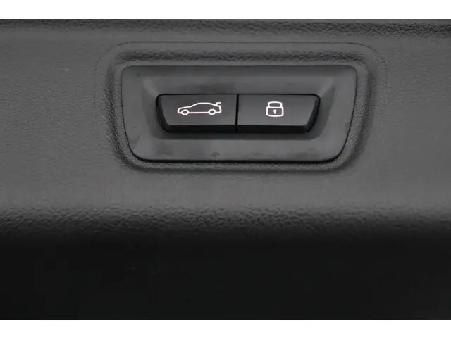 BMW 3 Serie Touring 330e 2025 Hybride Benzine 39