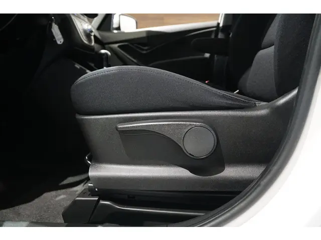 Hyundai ix20 1.6i i-Motion 2013 Benzine 28