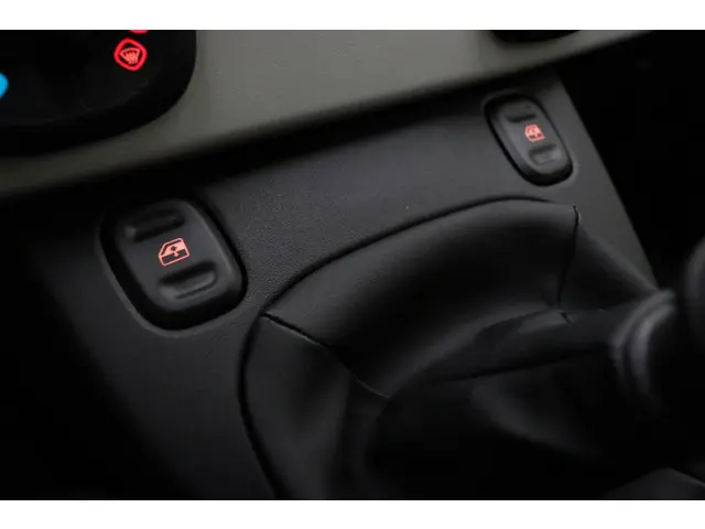 Fiat Panda 1.0 Hybrid Pandina 2025 Benzine 19