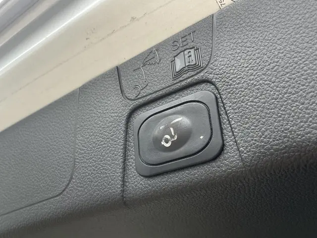 Ford C-MAX 1.5 Titanium 2016 Benzine 9