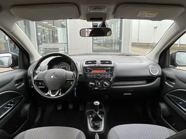 Mitsubishi Space Star 1.0 Intense 2016 Benzine 5