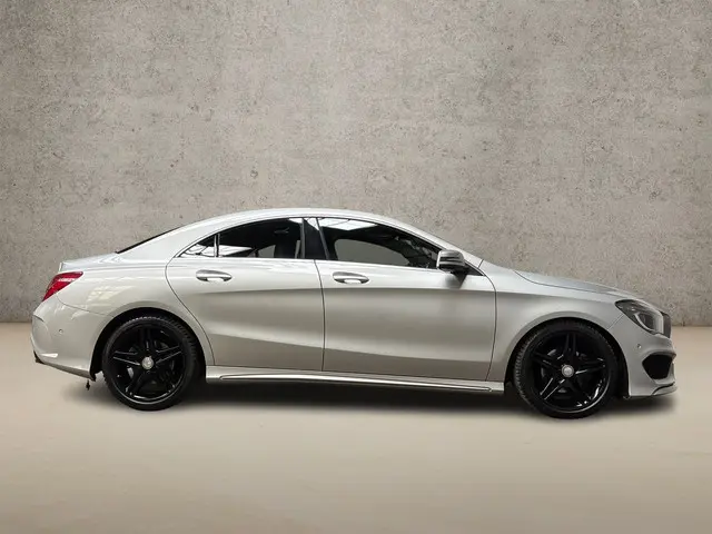 Mercedes-Benz CLA 180 AMG Sport 2015 Benzine 4