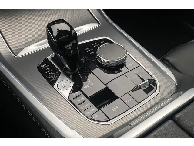BMW X5 xDrive45e High Executive 2022 Hybride Benzine 7