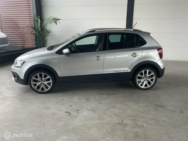 Volkswagen Polo 2