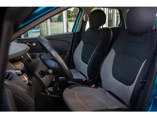 Renault Captur TCe 90 Expression 2014 Benzine 9