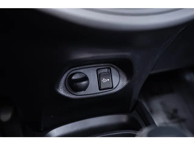 Toyota Yaris 1.5 Hybrid 115 Active 2019 Hybride Benzine 37
