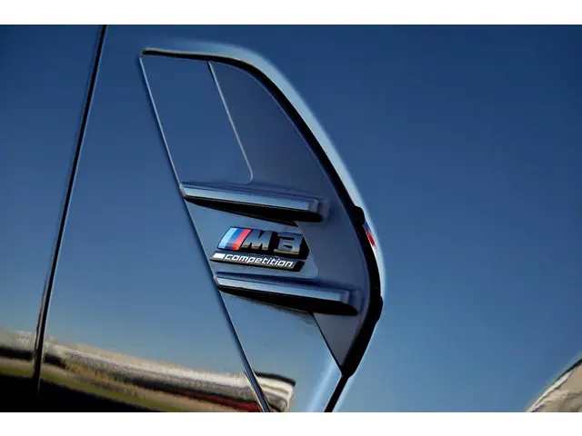 BMW M3 Touring xDrive Competition 2024 Benzine 21