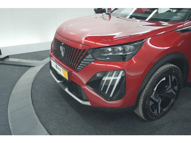 Peugeot 2008 PureTech 130 EAT8 GT 2024 Benzine 17