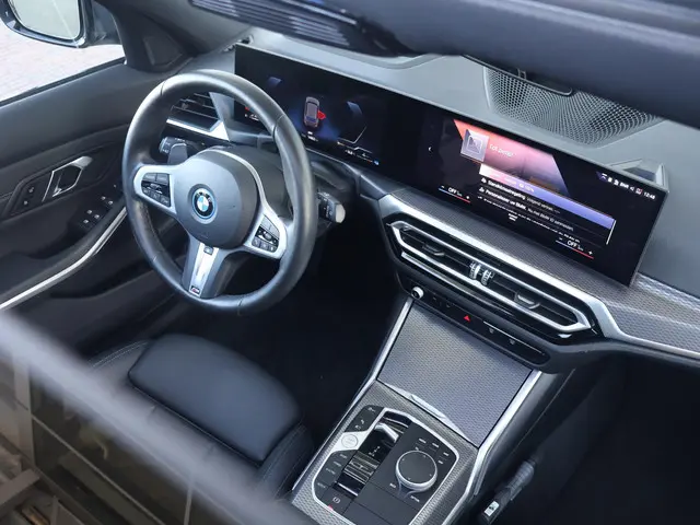 BMW 3 Serie Touring 320e 2024 Hybride Benzine 48