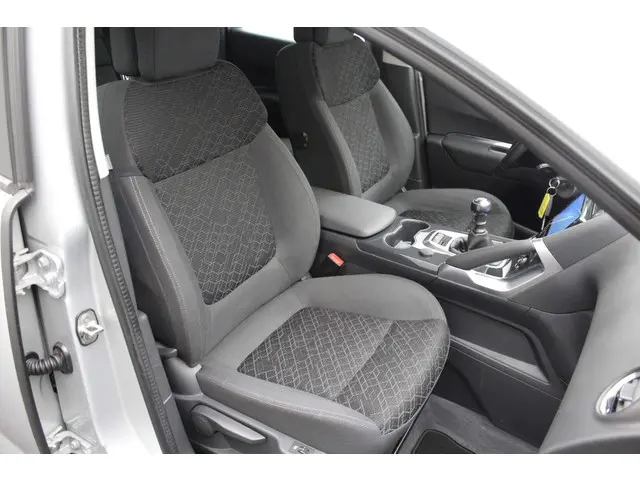 Peugeot 3008 1.2 PureTech Style 2016 Benzine 20
