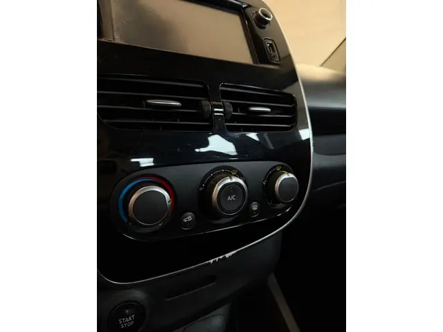Renault Clio Estate 0.9 TCe Expression 2016 Benzine 10